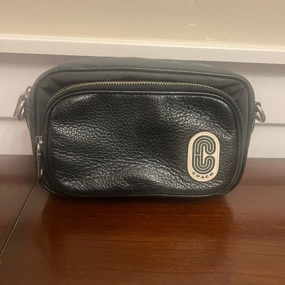 Coach Court Crossbody - Picture 3 of 8